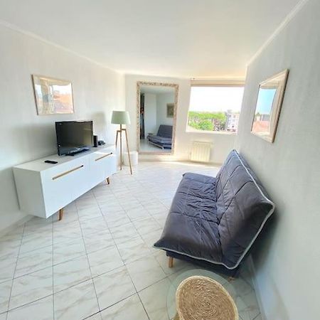 Appartement Spacieux 65M2, Avec Piscine Et Parking Fréjus Eksteriør billede
