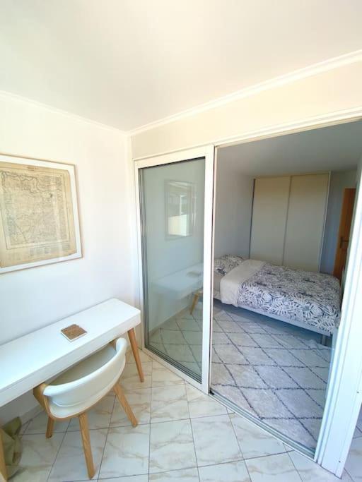 Appartement Spacieux 65M2, Avec Piscine Et Parking Fréjus Eksteriør billede