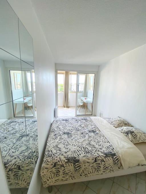 Appartement Spacieux 65M2, Avec Piscine Et Parking Fréjus Eksteriør billede