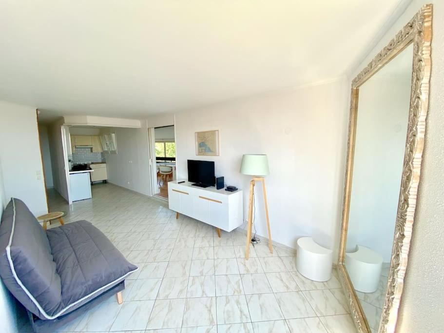 Appartement Spacieux 65M2, Avec Piscine Et Parking Fréjus Eksteriør billede